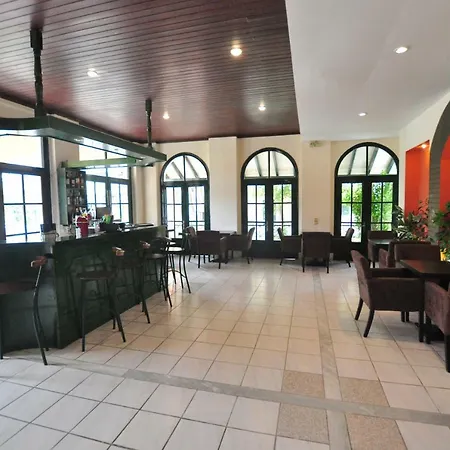 Acharavi Garden 3*